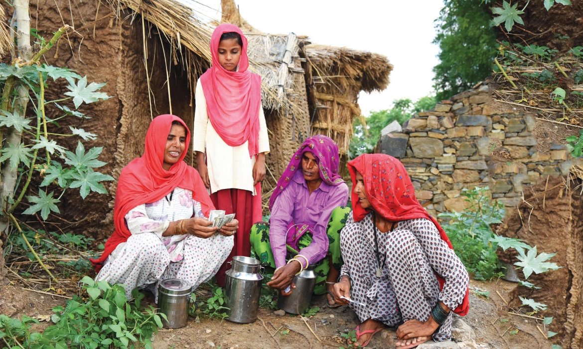 Aashubi (left), also a resident of Sahajpur and a longtime Sakhi MPC member, with others from her village